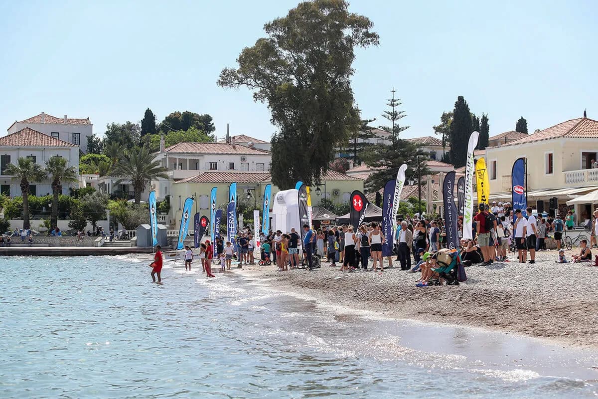 Αθλητές στο τρίαθλο των Σπετσών